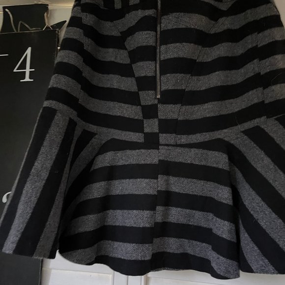 Skater Skirt Gray Black striped wool blend lined Size 4 - Picture 5 of 7